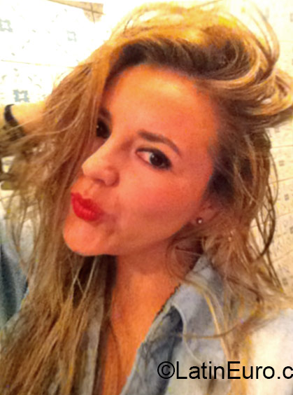 Date this happy Colombia girl Camila from Bogota CO17606