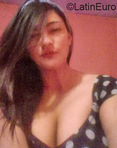 Date this hot Colombia girl Vivian from Bogota CO17611