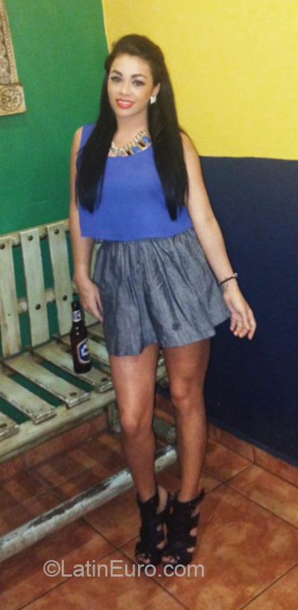 Date this delightful Honduras girl Carolina from Tegucigalpa HN1563