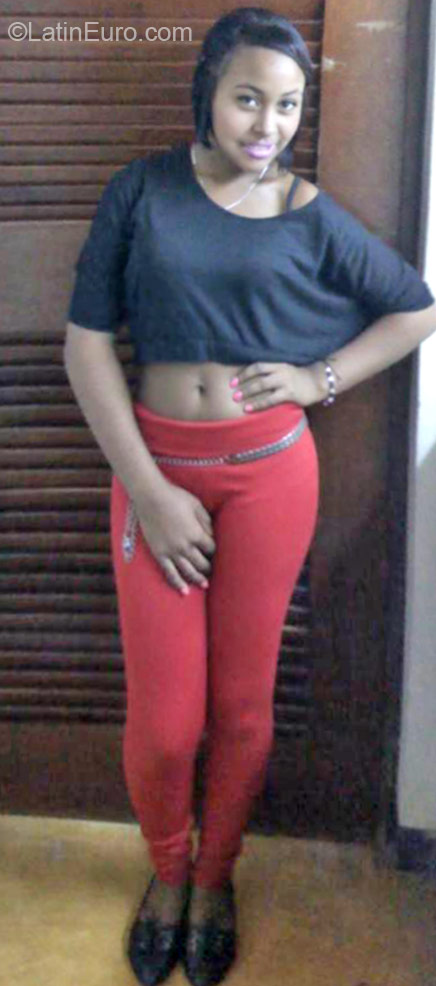 Date this nice looking Dominican Republic girl Jenifer from Contanzas DO22595