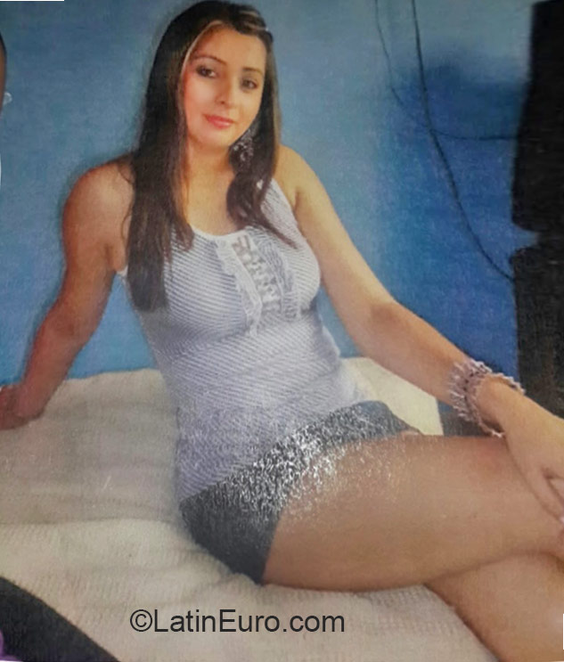 Date this funny Colombia girl Claudia from Ibague CO17692