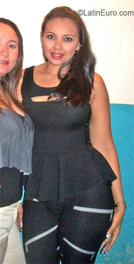 Date this sensual Venezuela girl Teresa from Calabozo VE568