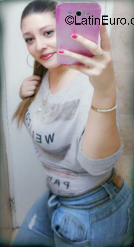 Date this sensual Panama girl Yahria from Panama City PA638