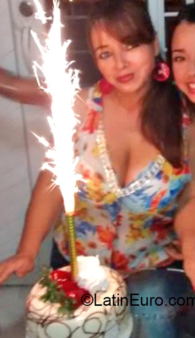 Date this fun Colombia girl MAria from Cali CO17756