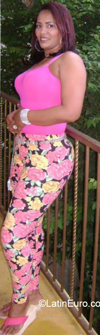 Date this delightful Dominican Republic girl Marian from Santo Domingo DO22778