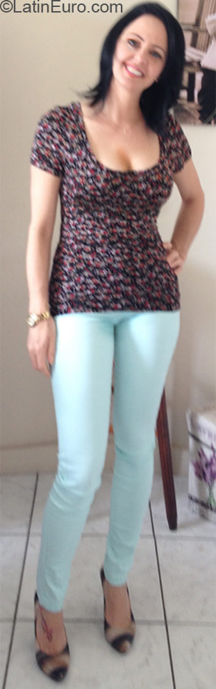 Date this tall Brazil girl Tania from Porto Alegre BR9404