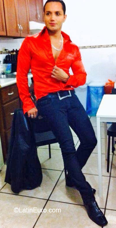 Date this foxy Mexico man Antonio from Puerto penasco MX1441