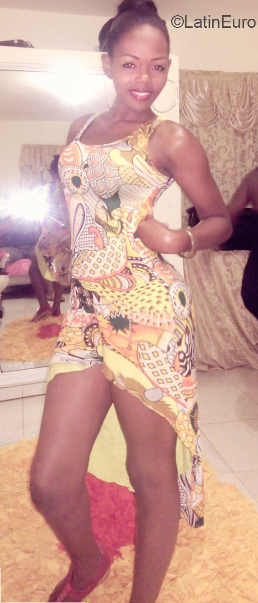 Date this pretty Dominican Republic girl Maria from Higuey DO22787