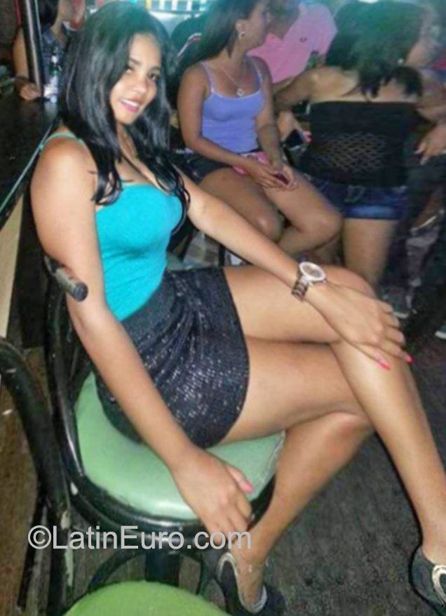 Date this passionate Dominican Republic girl Raquel from Santo Domingo DO22844