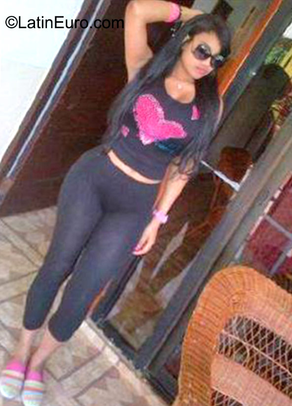 Date this gorgeous Dominican Republic girl Samantha from Puerto Plata DO22855