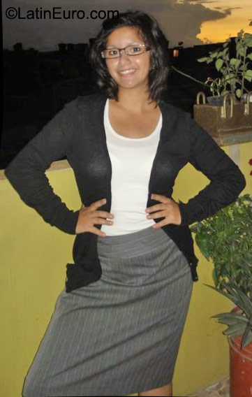 Date this fun Colombia girl Andrea from Bogota CO17795