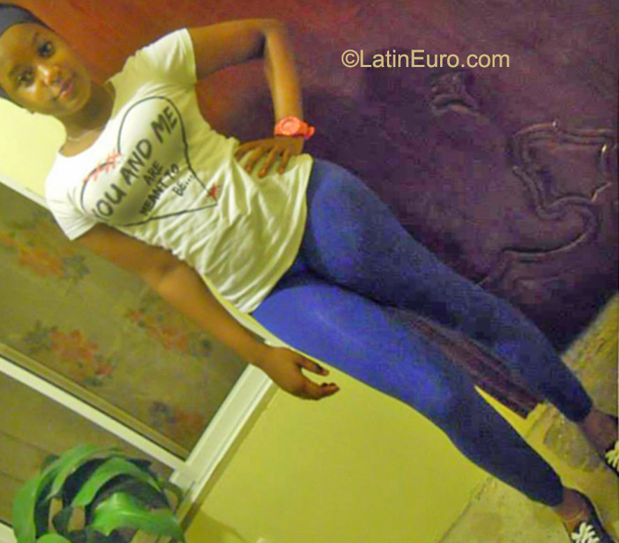 Date this funny Dominican Republic girl Camila from Puerto Plata DO22899