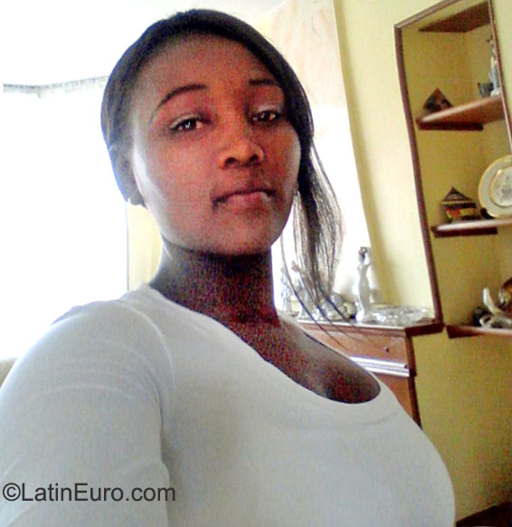 Date this georgeous Colombia girl Brigete from Bogota CO17822