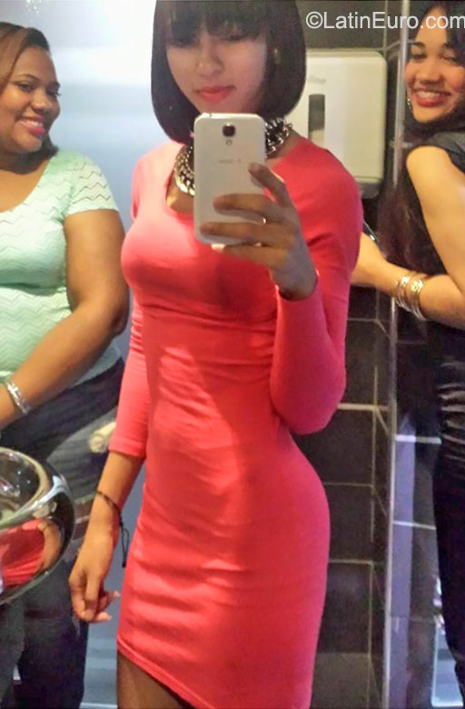 Date this fun Dominican Republic girl Stheysy from Santo Domingo DO22941