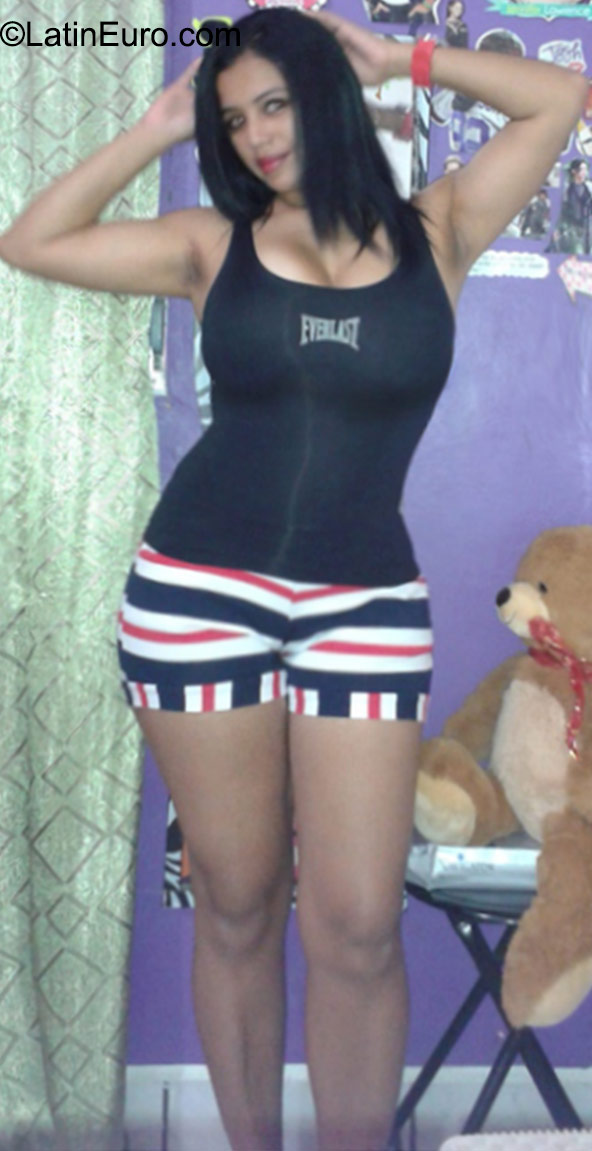 Date this beautiful Honduras girl Nilda from Olanchito HN2571