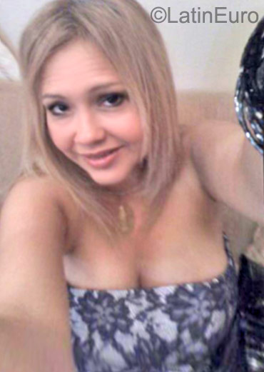 Date this stunning Venezuela girl Cindie from maracaibo VE603