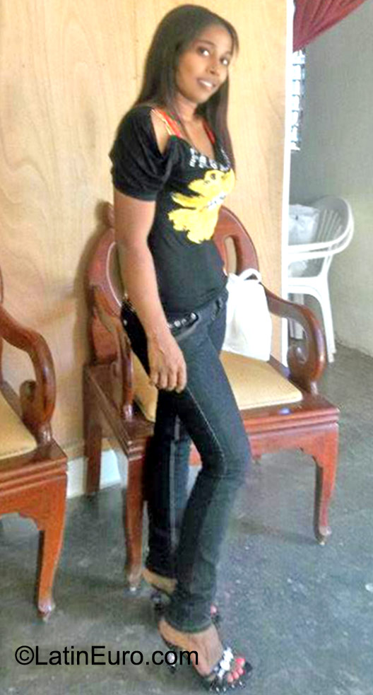 Date this exotic Dominican Republic girl Enolisa from Santiago DO23006