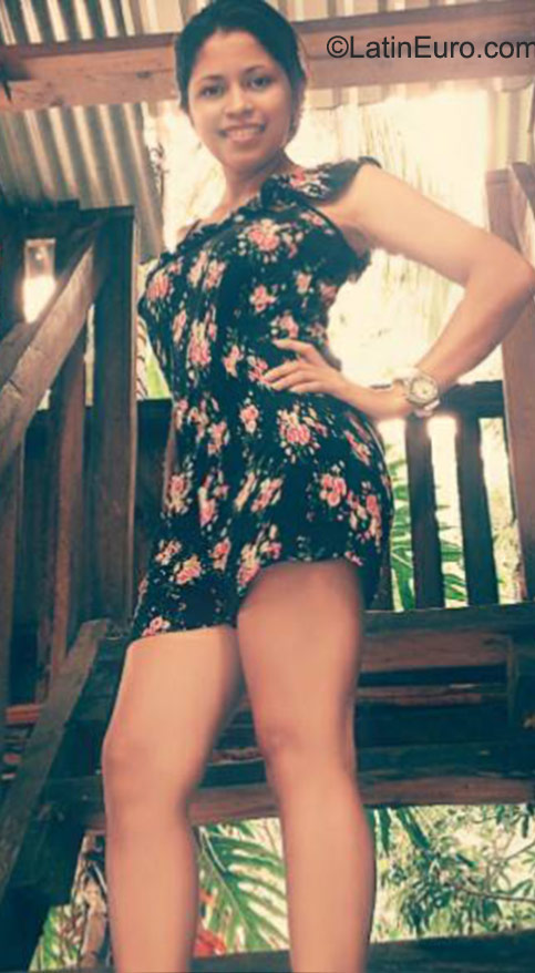 Date this lovely Honduras girl Mary from Villanueva HN1651