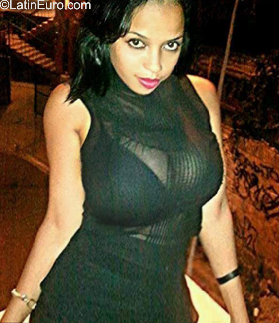 Date this gorgeous Dominican Republic girl Mabel from Santiago DO23029
