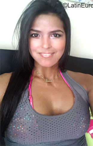 Date this sensual Colombia girl Laura from Bogota CO17896