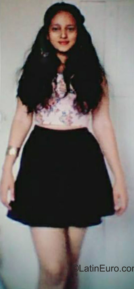 Date this charming Honduras girl Lucy from Tegucigalpa HN1658