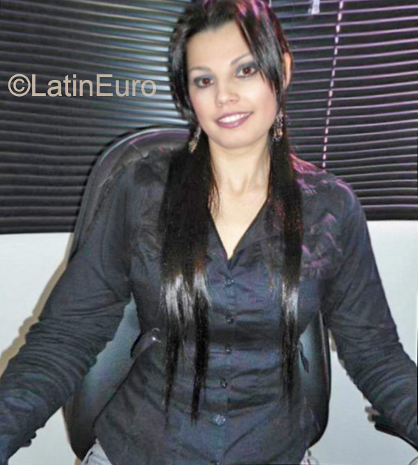 Date this good-looking Panama girl Tatiana from Panama PA673