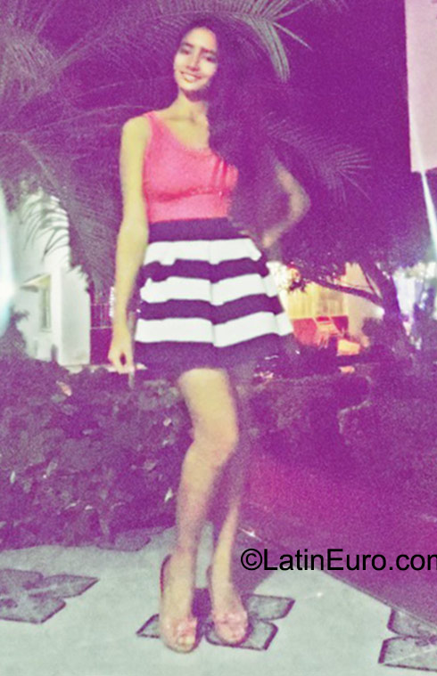 Date this fun Colombia girl Adriana from Barranquilla CO17914