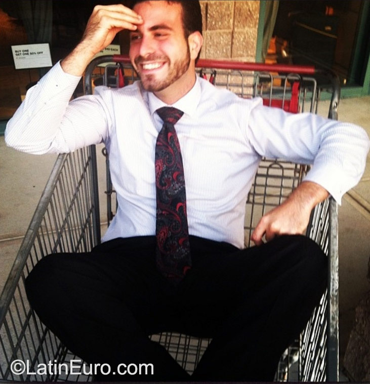 Date this young United States man Lazaro46 from Tampa US16409