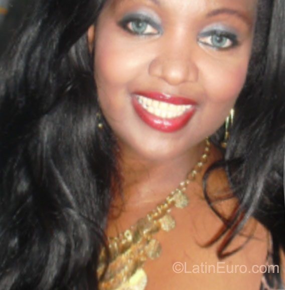 Date this stunning Brazil girl Adriana from Rio De Janeiro BR9435