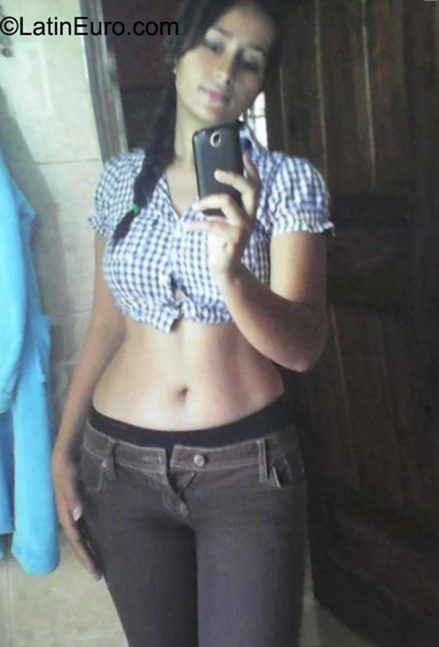 Date this hard body Honduras girl Mileidy from El Progreso HN1664