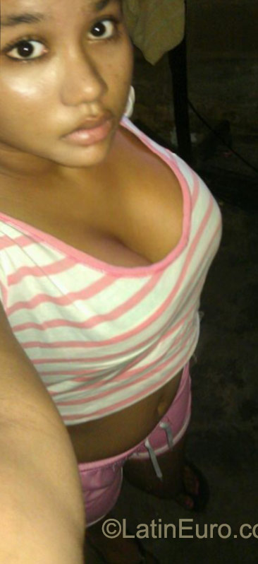 Date this voluptuous Dominican Republic girl Raphelina from Santo Domingo DO23067