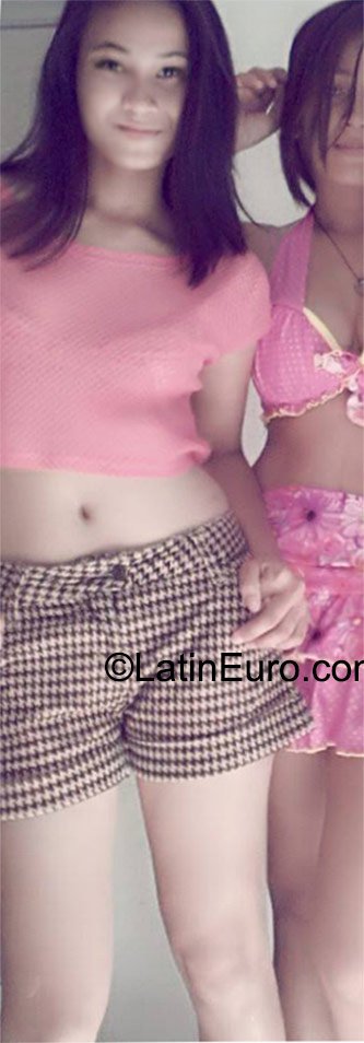 Date this happy Philippines girl Angelica from Manila PH810