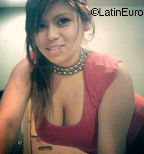 Date this passionate Dominican Republic girl Naty from Santiago DO23076
