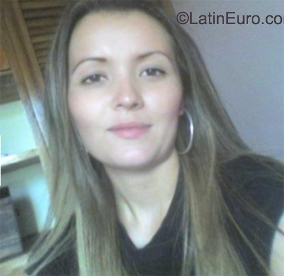 Date this gorgeous Colombia girl Diana from Bogota CO17935