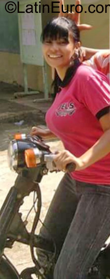 Date this funny Dominican Republic girl Meirelis from Santo Domingo DO23095