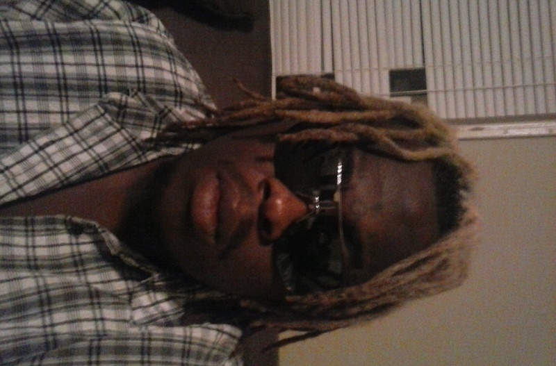 Date this foxy United States man Dwight from Greenville US16422