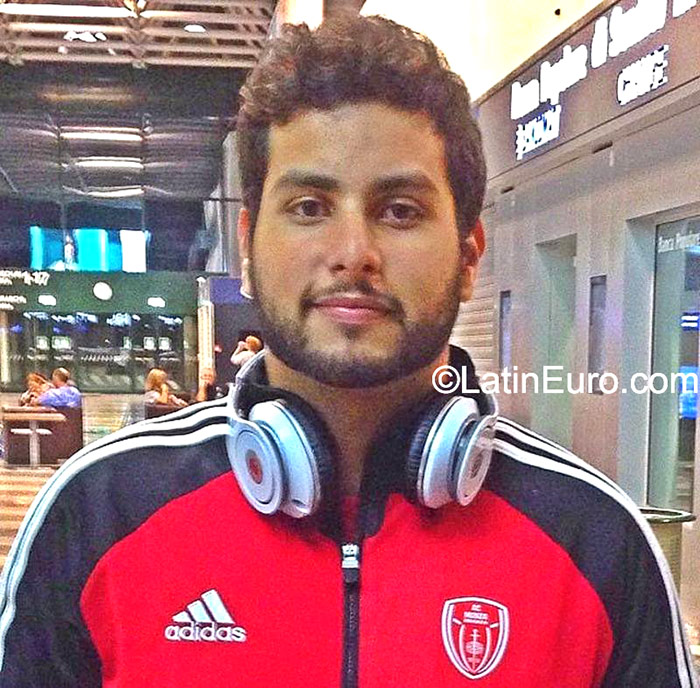 Date this foxy Brazil man Likei from Fortaleza BR9440