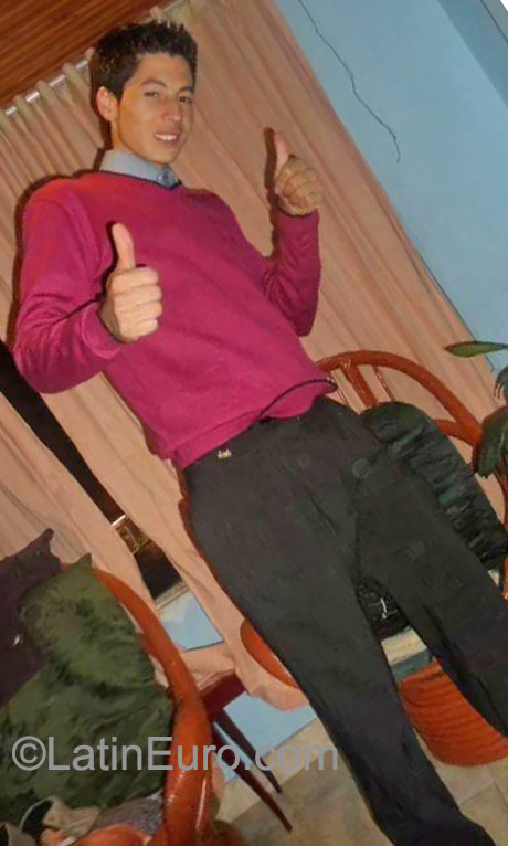 Date this attractive Colombia man Edi from Bogota CO17961