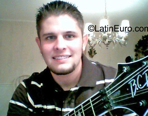 Date this charming United States man James2u from Austin US16443