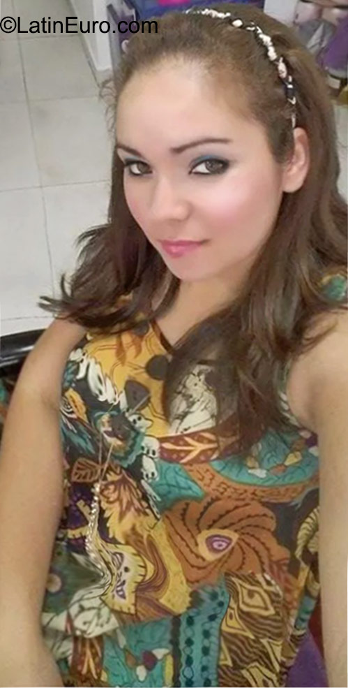 Date this passionate Honduras girl Yakiy from Santa rosa de copan HN1685