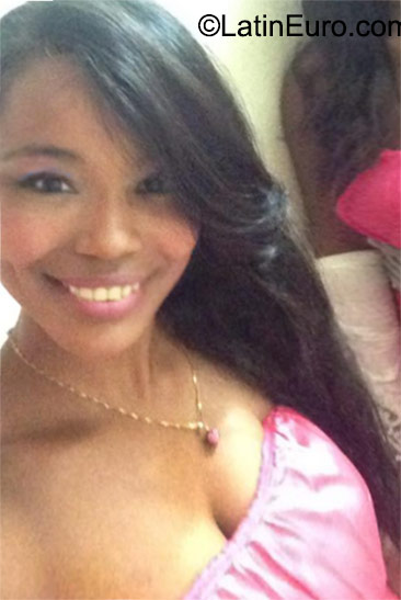 Date this sensual Dominican Republic girl Anita from Santo Domingo DO23217
