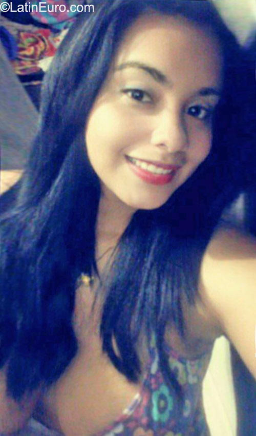 Date this young Dominican Republic girl Alba from San Juan DO23220