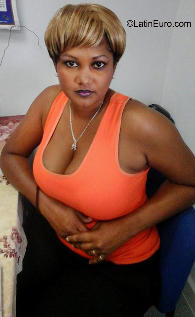 Date this cute Trinidad and Tobago girl Asha from Trinidad TT78