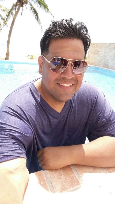 Date this funny United States man RolandoRivas from Chicago US16472