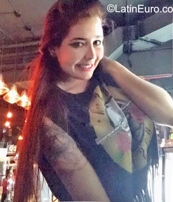 Date this happy Panama girl Esperanza from Panama City PA694