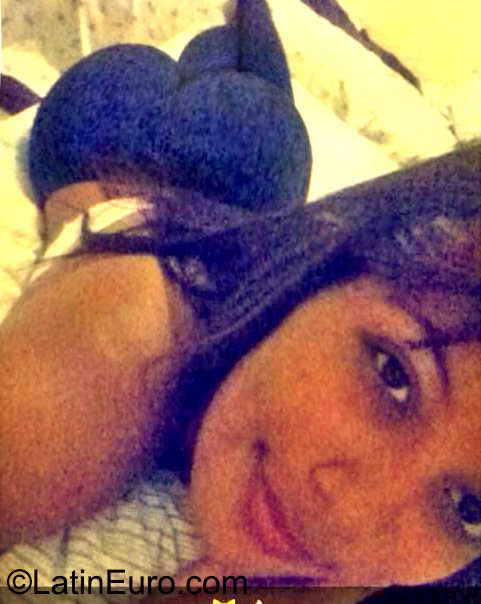 Date this nice looking Dominican Republic girl Yanibel from Puerto Plata DO41002