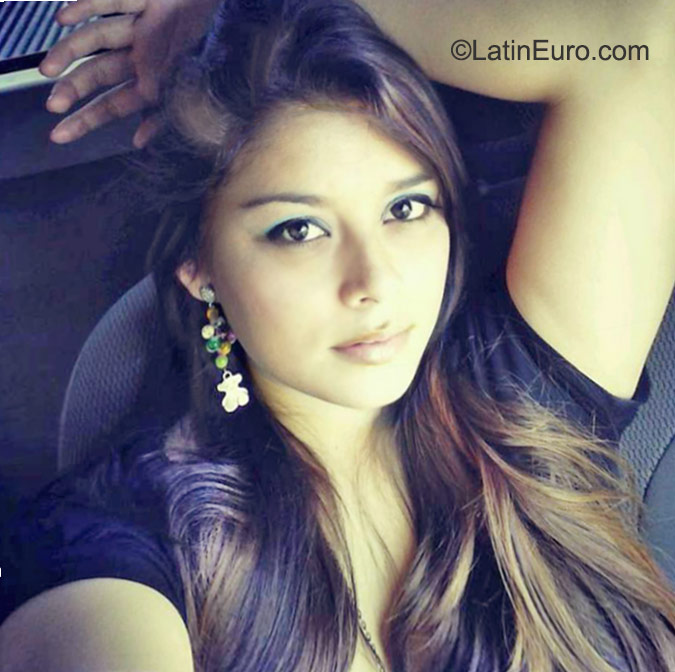 Date this tall Colombia girl Johana from Manizales CO18030