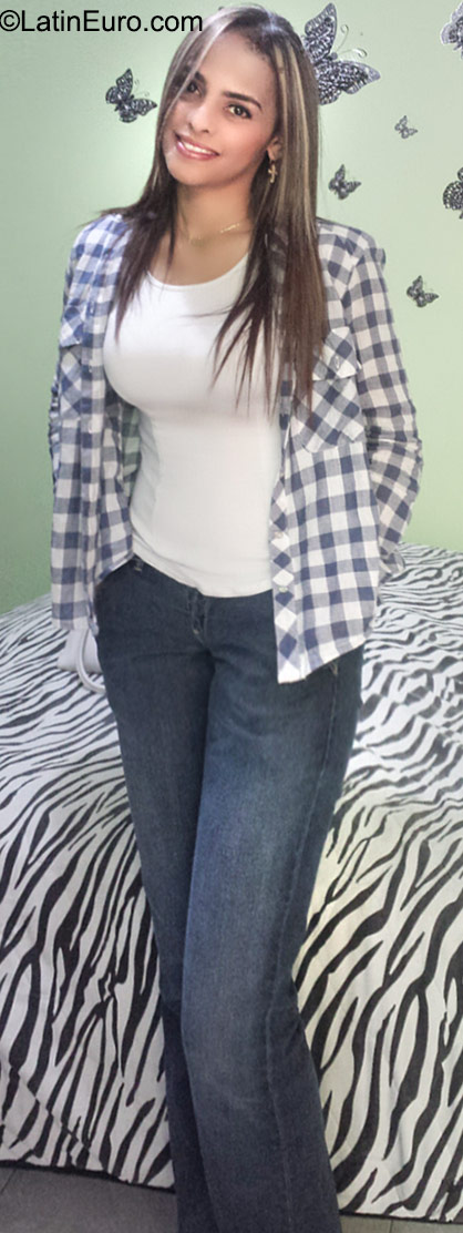 Date this beautiful Colombia girl Liliana from Medellin CO18040