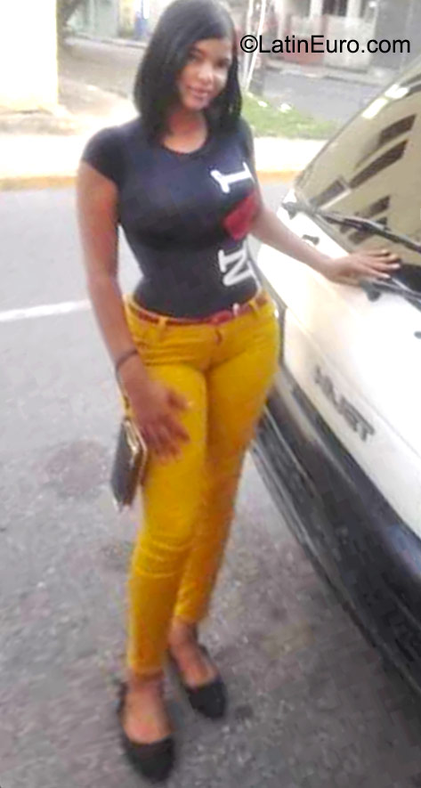 Date this funny Dominican Republic girl Ruth from San Cristobal DO23321