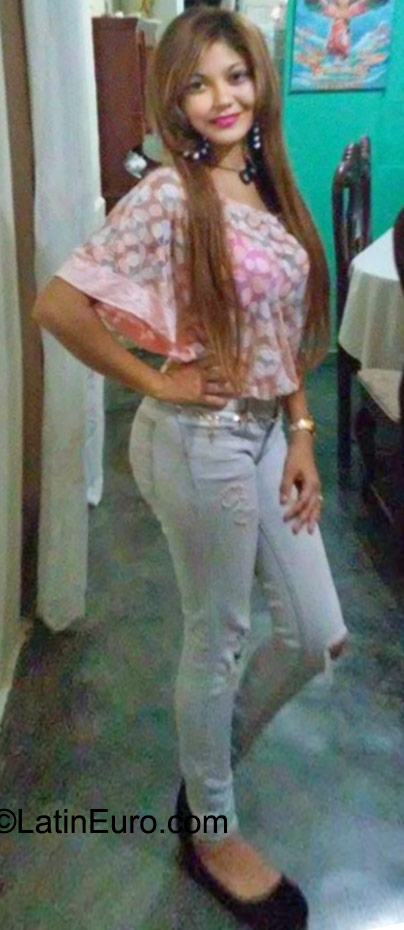 Date this passionate Dominican Republic girl Mariannely from Santo Domingo DO23330